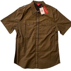 NWT GUESS Mens Button Collar Sergeant Green Regular Fit Shirt Size Medium